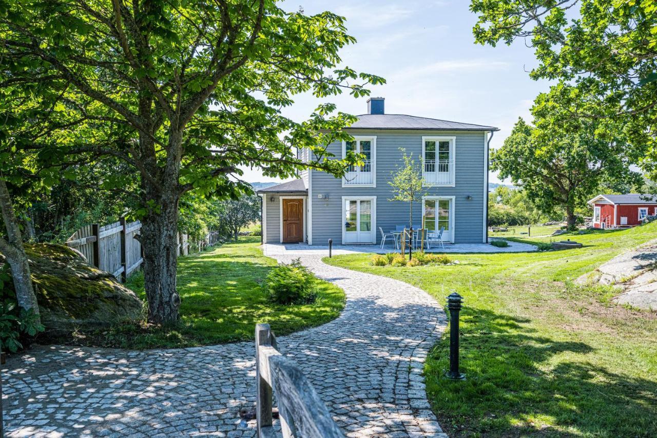 Exclusive Tranquil Villa By The Sea, Boat Available Drottningskär Exteriér fotografie
